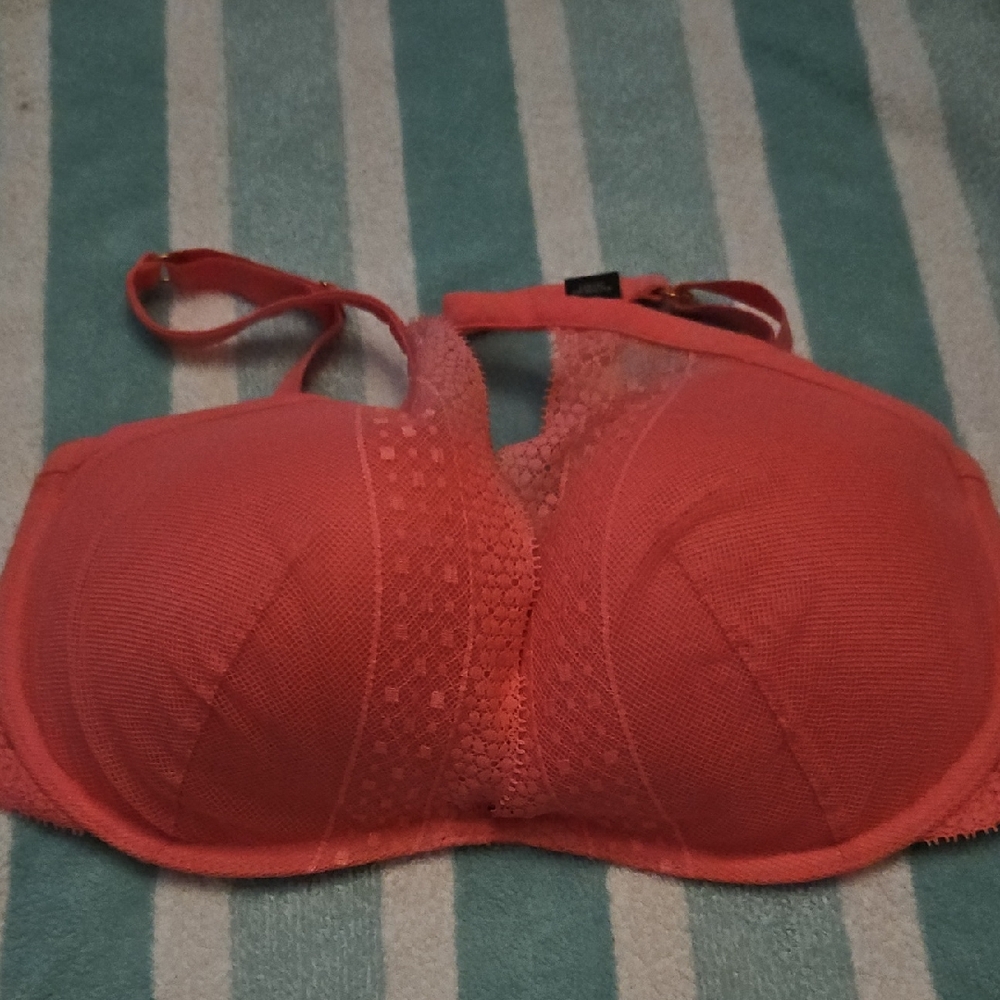 Victoria's Secret Coral Lace Bra